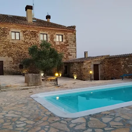 Casa Palacio Villares *