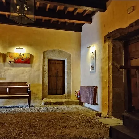 Casa Palacio Villares *